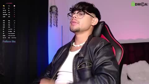 Snapshot of isaac_saenz chatting on 09/10/25, 12:43 Isaac Saenz. online show from 09/10/25, 12:43