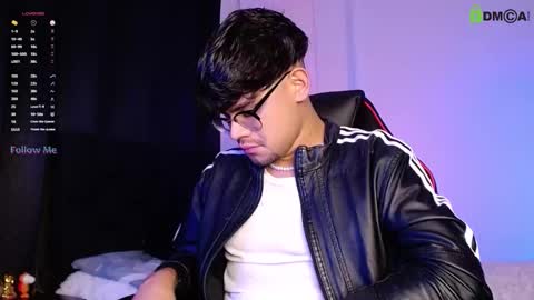 Snapshot of isaac_saenz chatting on 10/15/25, 01:06 Isaac Saenz. online show from 10/15/25, 01:06