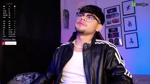 Snapshot of isaac_saenz chatting on 11/18/25, 10:36 Isaac Saenz. online show from 11/18/25, 10:36