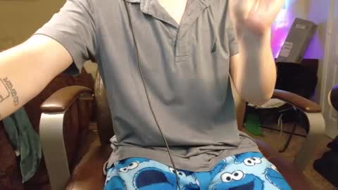 isaac online show from 10/09/25, 01:58