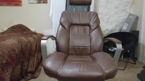 isaac online show from 10/09/25, 05:33