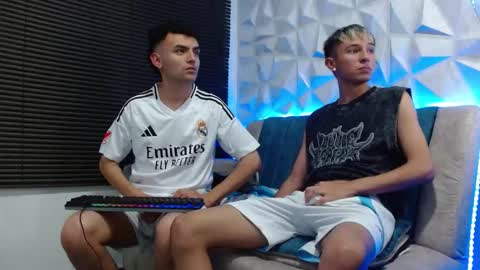 Isaac tan online show from 10/12/25, 02:54