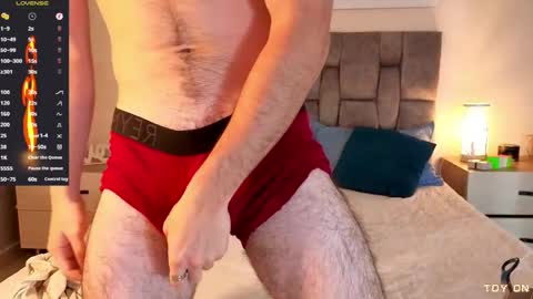 isaacblaze  online show from 06/05/26, 03:46