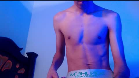 Snapshot of isaaclatino chatting on 02/28/25, 03:15 isaac online show from 02/28/25, 03:15