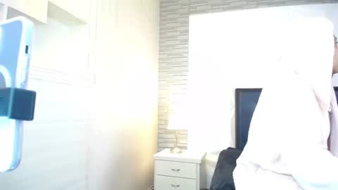 isaak_salomee online show from 06/13/26, 12:03