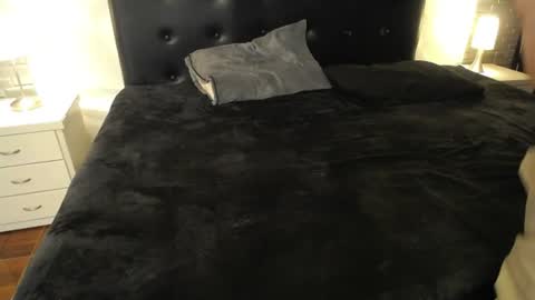 isaak_salomee online show from 06/27/26, 12:22