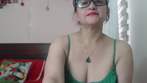 Isabeel Sofia online show from 10/31/25, 05:03
