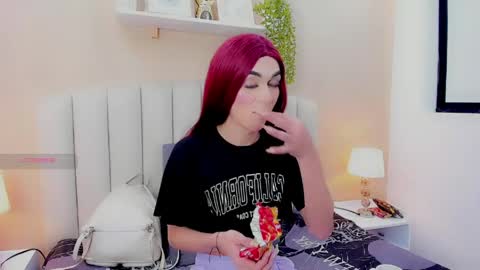 isabel_palmer online show from 06/08/26, 07:03
