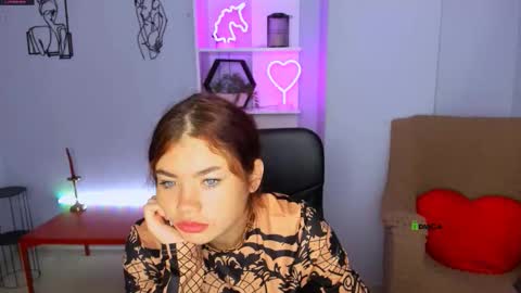 Snapshot of isabel_wave chatting on 11/05/25, 07:08 isabel online show from 11/05/25, 07:08