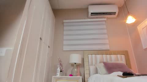 isabela__x online show from 03/28/26, 11:32