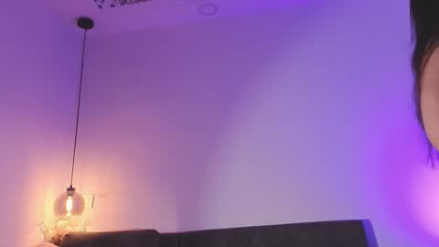 Isabela online show from 03/21/26, 11:48