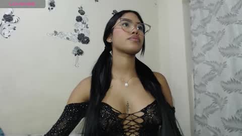 Snapshot of isabela_kity chatting on 10/22/25, 12:44 isabela_kity online show from 10/22/25, 12:44