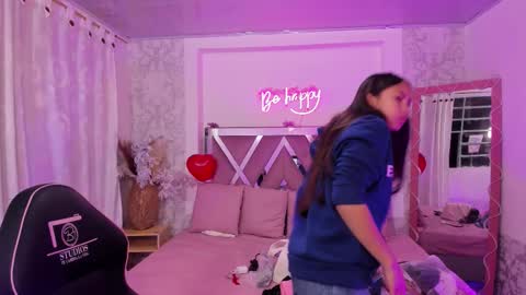 Snapshot of isabela_tay chatting on 02/21/26, 11:33 ISABELA online show from 02/21/26, 11:33