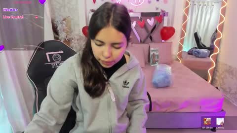 Snapshot of isabela_tay chatting on 02/25/26, 11:31 ISABELA online show from 02/25/26, 11:31