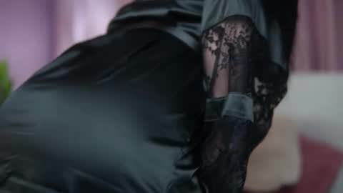  Isabel  online show from 11/28/25, 08:00