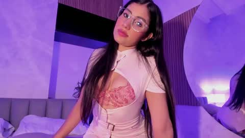 isabelastefano online show from 09/10/25, 03:17