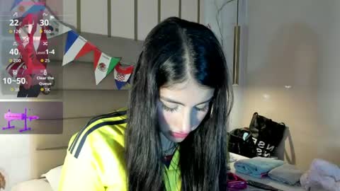 Snapshot of isabelastefano chatting on 06/18/26, 03:18 isabelastefano online show from 06/18/26, 03:18