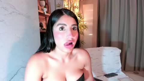 Snapshot of isabelastefano chatting on 07/02/26, 03:17 isabelastefano online show from 07/02/26, 03:17