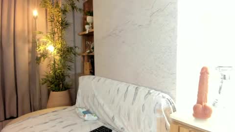 Snapshot of isabelastefano chatting on 07/16/26, 03:23 isabelastefano online show from 07/16/26, 03:23