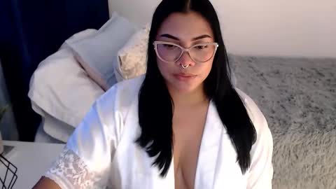 isabelateran online show from 03/17/26, 06:33