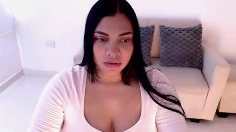Snapshot of isabelateran chatting on 05/26/26, 06:37 isabelateran online show from 05/26/26, 06:37