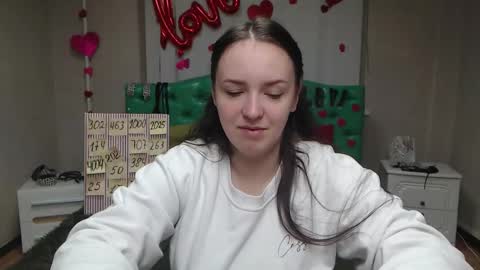 Snapshot of isabelblackberry chatting on 10/04/25, 05:05 IsabelBlackberry online show from 10/04/25, 05:05