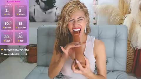 Isabel online show from 02/14/25, 08:48