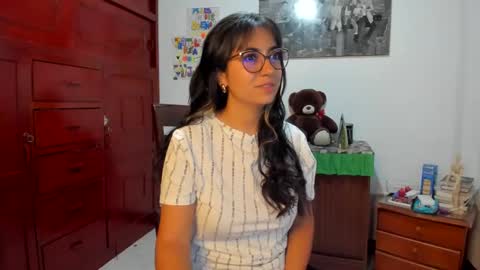 Snapshot of isabella22_1 chatting on 01/08/25, 02:35 Isabella22 1 online show from 01/08/25, 02:35