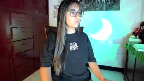 Snapshot of isabella22_1 chatting on 02/10/25, 10:51 Isabella22 1 online show from 02/10/25, 10:51