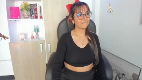 Snapshot of isabella22_1 chatting on 02/20/25, 04:57 Isabella22 1 online show from 02/20/25, 04:57