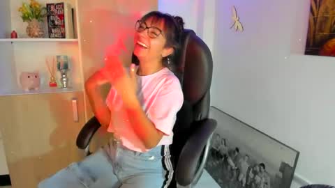 Isabella22 1 online show from 03/04/25, 09:43