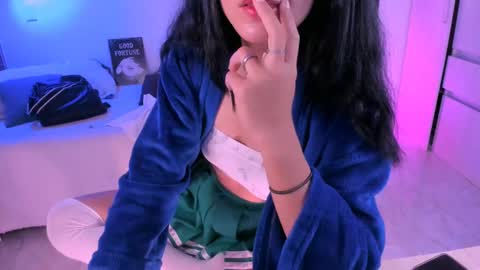 Isabella online show from 03/10/25, 08:56