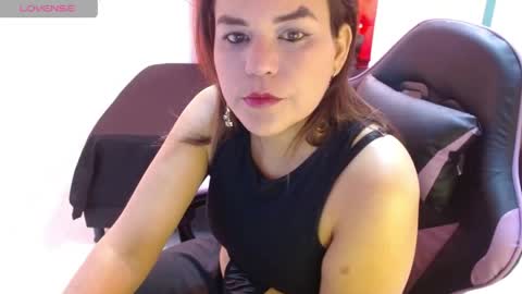 isabella785911 online show from 04/16/26, 03:13