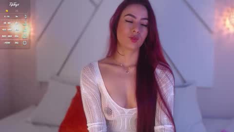 Snapshot of isabella__shine chatting on 03/06/25, 04:38 Isa online show from 03/06/25, 04:38