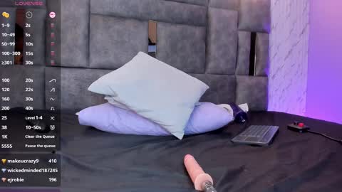 Isabella Arias online show from 12/07/24, 08:00