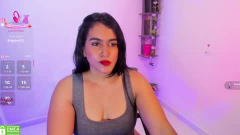 isabella_aristi03 online show from 10/30/25, 03:41