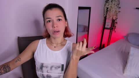 isabella online show from 10/10/25, 03:55