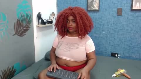 ISABELLA online show from 10/27/25, 10:19