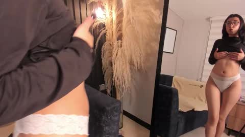 Snapshot of isabella_crofts chatting on 10/23/25, 03:06 isabella_crofts online show from 10/23/25, 03:06