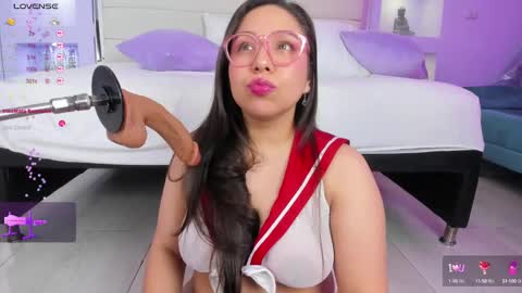 Isa online show from 02/12/25, 03:29