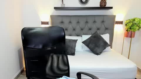 Snapshot of isabella_florez22 chatting on 02/26/25, 12:03 Isabel florez online show from 02/26/25, 12:03