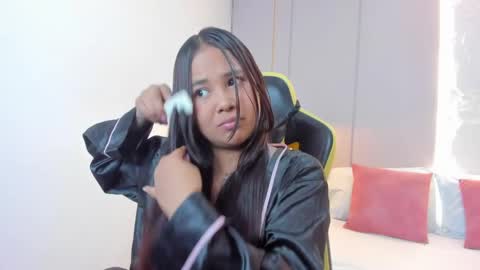 Isabel florez online show from 05/19/26, 02:29