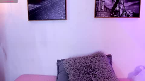  Isabel Lopez online show from 01/28/25, 12:00