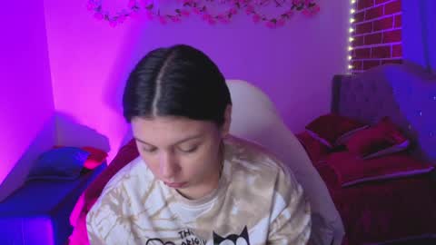 Snapshot of isabella_monntolvo chatting on 05/26/26, 07:21 isabella_monntolvo online show from 05/26/26, 07:21