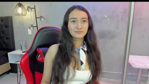 Isabella Nowa online show from 01/17/26, 11:37