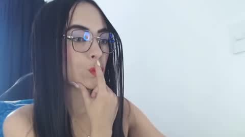 isabella_piercee online show from 06/22/26, 07:33