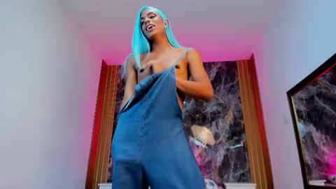 Isabella online show from 07/22/26, 06:43