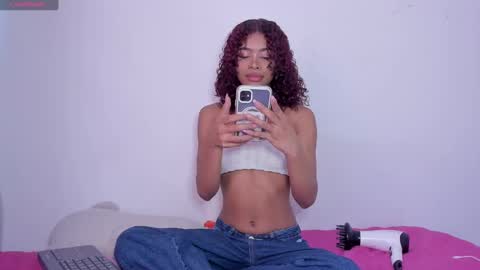 isabella online show from 01/17/25, 10:56