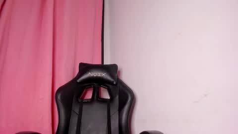 isabella online show from 10/08/25, 02:20