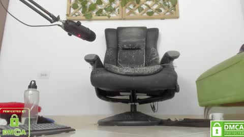 Snapshot of isabella_sweett_ chatting on 12/08/24, 03:32 Isabella online show from 12/08/24, 03:32